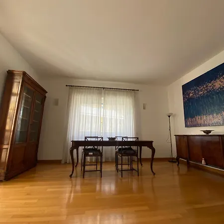 Nina House Apartment *